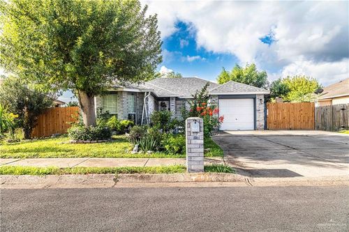 615 Aldo Dr, Mission, TX, 78574-4043 | Card Image