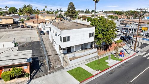 704 Centinela Ave, Inglewood, CA, 90302-5658 | Card Image