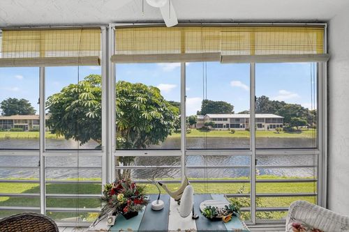 204 Oxford 300, West Palm Beach, FL, 33417-1410 | Card Image