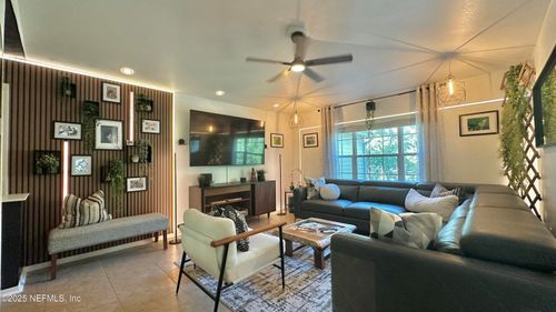 136-7800 Point Meadows Dr, Jacksonville, FL, 32256-4606 | Card Image