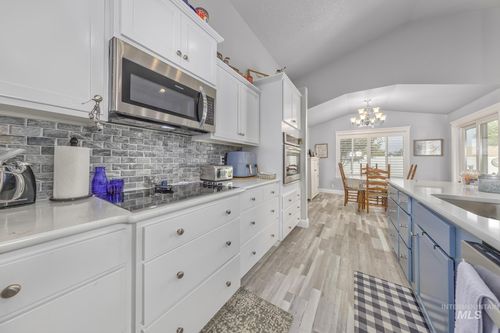 658 Nw 14th St, Ontario, OR, 97914-2067 | Card Image