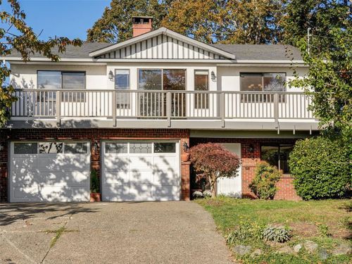 4332 Layritz Ave, Victoria, BC, V8Z7C5 | Card Image