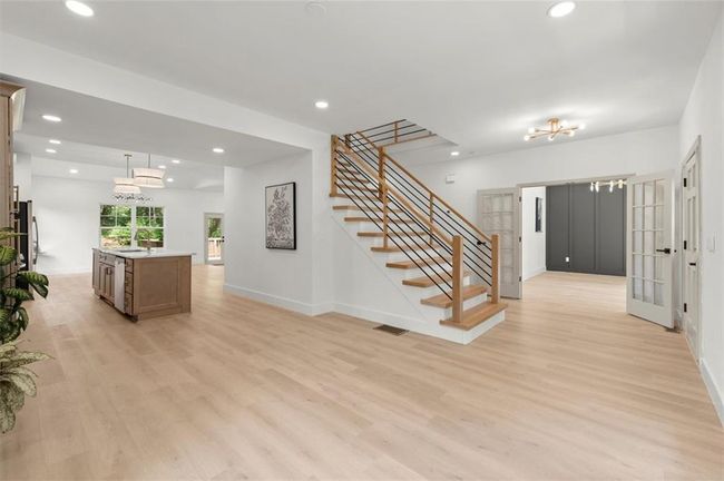 5150 Shadow Path Ln Sw, House other with 4 bedrooms, 4 bathrooms and 2 parking in Lilburn GA | Image 6
