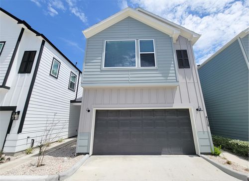 8118 Esther Acres Ln, Houston, TX, 77088 | Card Image