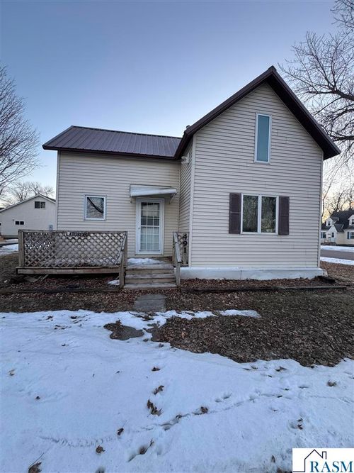 491 Se 3 Avenue, Wells, MN, 56097 | Card Image