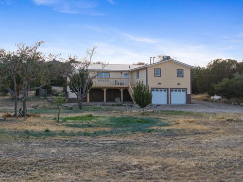 13 Southwood Dr, Edgewood, NM, 87015-7071 | Card Image