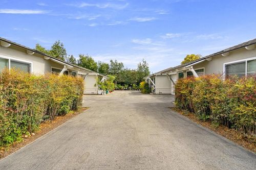 1827 Woodland Ave, East Palo Alto, CA, 94303-2746 | Card Image
