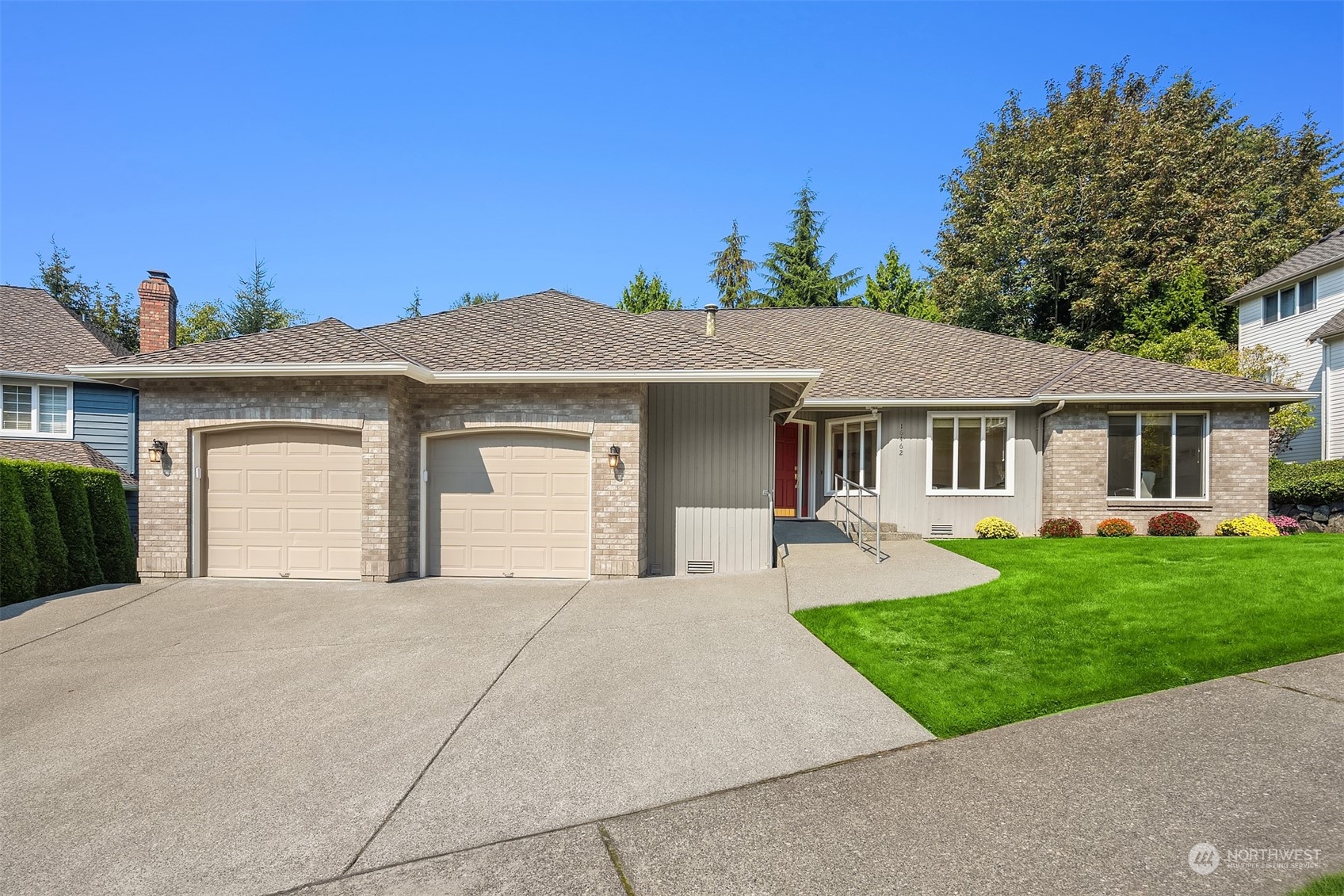 56th Pl, Bellevue, WA 98006