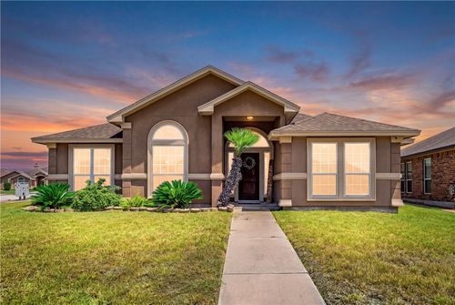 3930 Amadas Dr, Corpus Christi, TX, 78414-5746 | Card Image