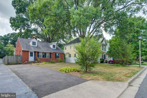 5712 5th St S, ARLINGTON, VA, 22204-1209 | Card Image