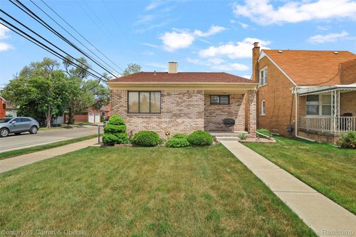 5296 Chase Rd, Dearborn, MI, 48126-3100 | Card Image
