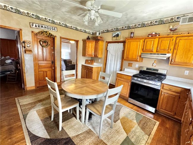 211 Stephens St, House other with 4 bedrooms, 4 bathrooms and 3 parking in Vanderbilt PA | Image 10