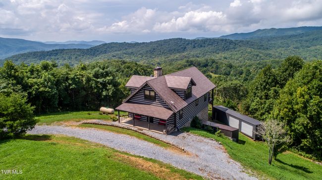 308 Walnut Mountain Farms Loop, House other with 4 bedrooms, 3 bathrooms and null parking in Roan Mountain TN | Image 33