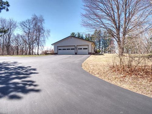 8439 W Folsom St, Eau Claire, WI, 54703-9657 | Card Image
