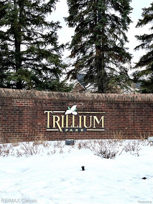 18105 Adri Cir, Walled Lake, MI, 48390-5864 | Card Image