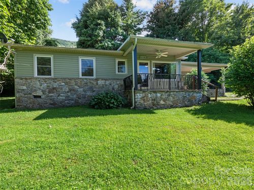 51 Atari Rd, Waynesville, NC, 28786-8038 | Card Image