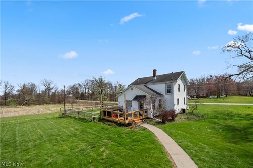 9669 Tallmadge Rd, Diamond, OH, 44412-9764 | Card Image