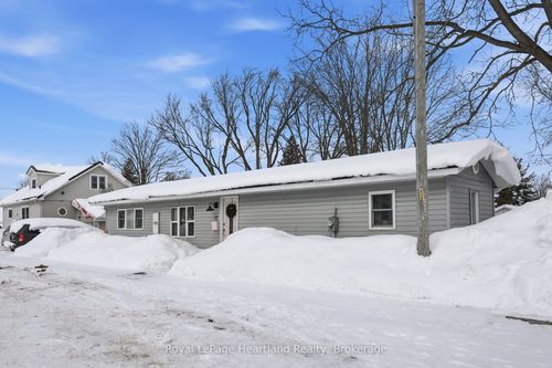 17 Clarke St S, Clifford, ON, N0G1M0 | Card Image