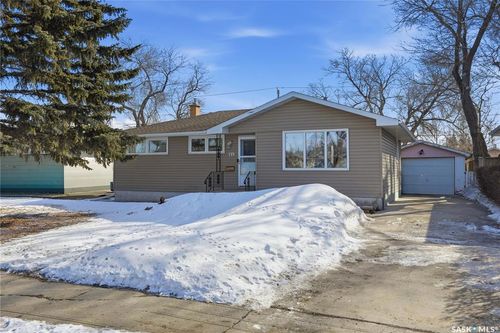 115 Mccaul Cres, Regina, SK, S4R3X4 | Card Image