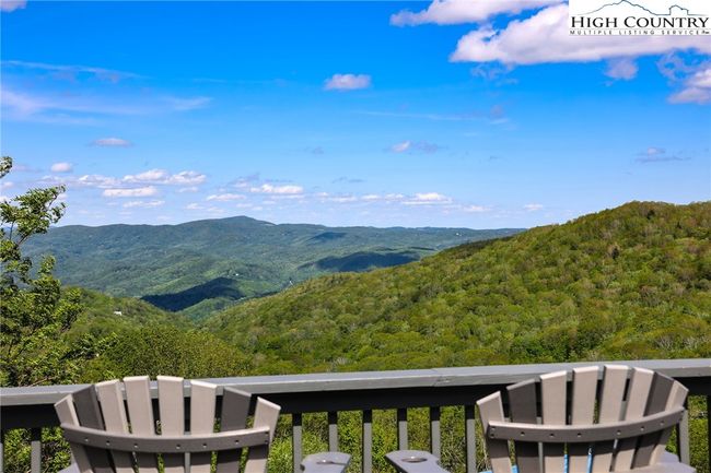 104 Longview Ct, House other with 2 bedrooms, 3 bathrooms and null parking in Seven Devils NC | Image 4