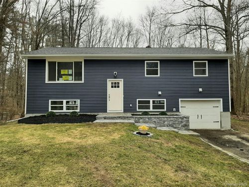 38 Pine Woods Rd, Hyde Park, NY, 12538-1620 | Card Image