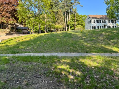 822 Lake Ave, Grand Haven, MI, 49417-1718 | Card Image