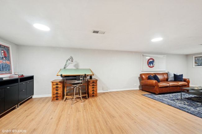 2546 Marcy Ave, Townhouse with 3 bedrooms, 2 bathrooms and 2 parking in Evanston IL | Image 20