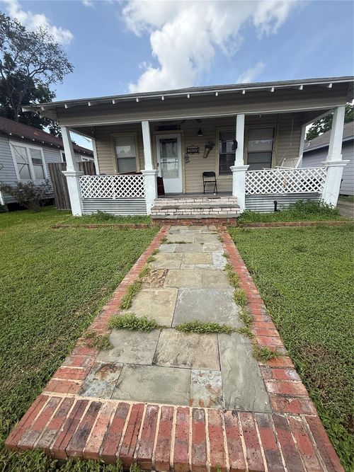 7635 Avenue C, Houston, TX, 77012-1415 | Card Image