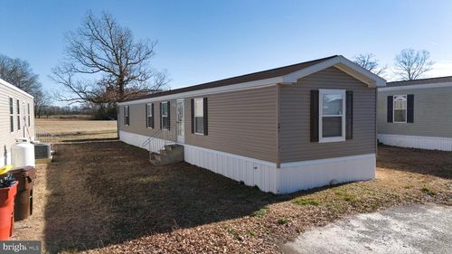 32295 Briarwood Ln, Laurel, DE, 19956-2035 | Card Image