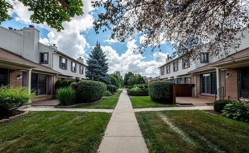 22363 Peachtree, Novi, MI, 48375-5034 | Card Image