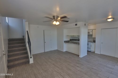 7610-7610 N 61st Ave, Glendale, AZ, 85301-1213 | Card Image