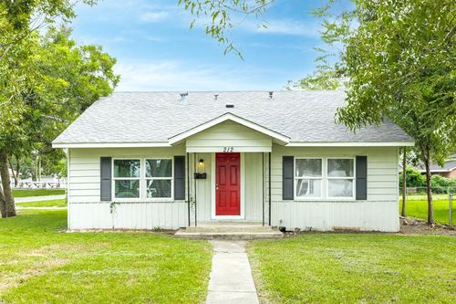 212 N Elm Street, Sweeny, TX, 77480 | Card Image