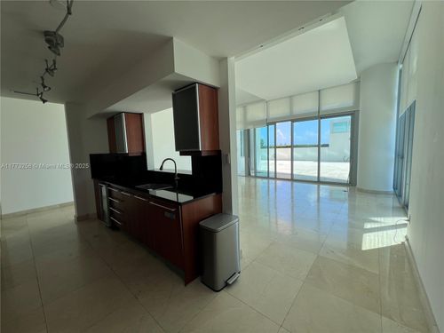 apt-711-1331 Brickell Bay Dr, Miami, FL, 33131-3677 | Card Image