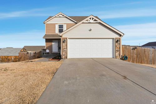 2107 Quail Run, Junction City, KS, 66441-2079 | Card Image