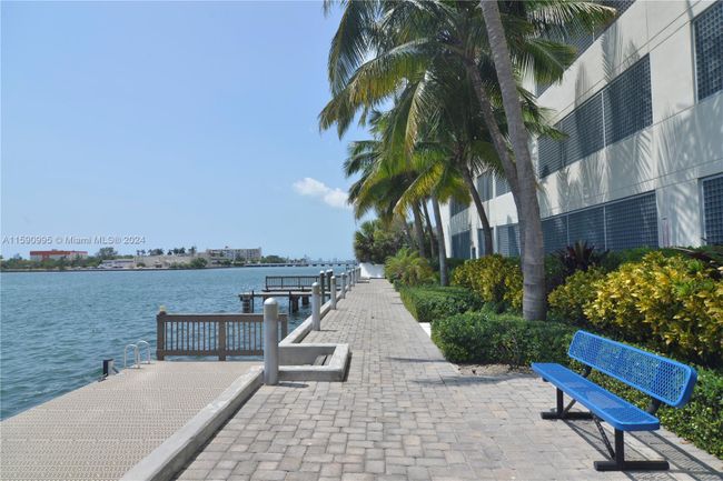 1202 - 7935 East Dr, Condo with 2 bedrooms, 2 bathrooms and null parking in North Bay Village FL | Image 69