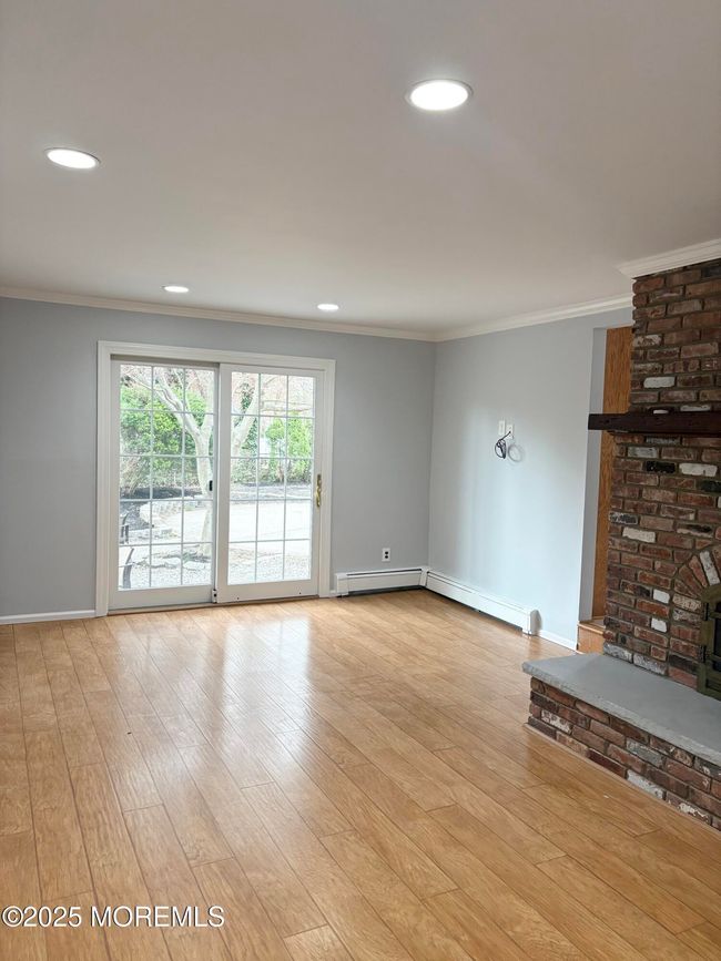 Family Room | Image 16