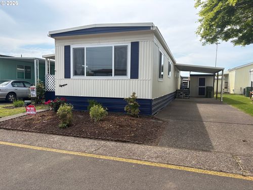 2902 E 2nd St, Newberg, OR, 97132-9641 | Card Image