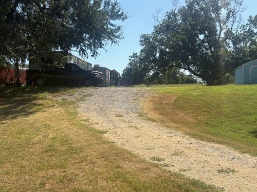 910 River View Rd, Millsap, TX, 76066-9649 | Card Image