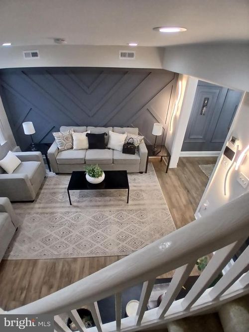3323 Elmley Ave, BALTIMORE, MD, 21213-1603 | Card Image
