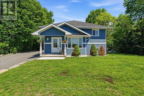 735 Shannon Rd, Plainfield, ON, K0K2V0 | Card Image