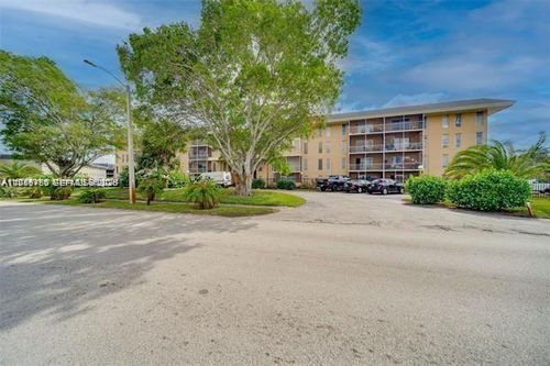 230-4848 Nw 24th Ct, Lauderdale Lakes, FL, 33313-3337 | Card Image
