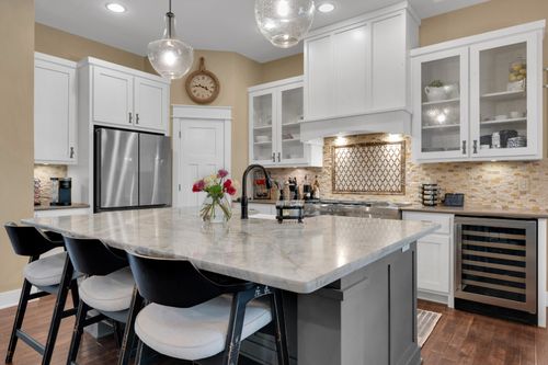 101 Canary Ln, Estill Springs, TN, 37330-4383 | Card Image