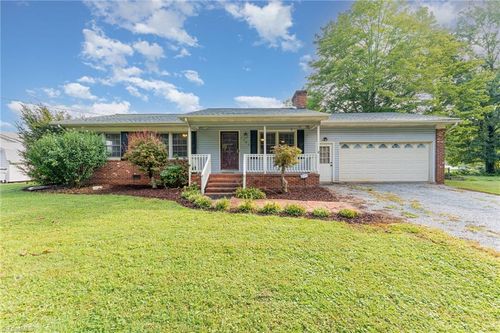 1121 Hub Morris Rd, Randleman, NC, 27317-9590 | Card Image