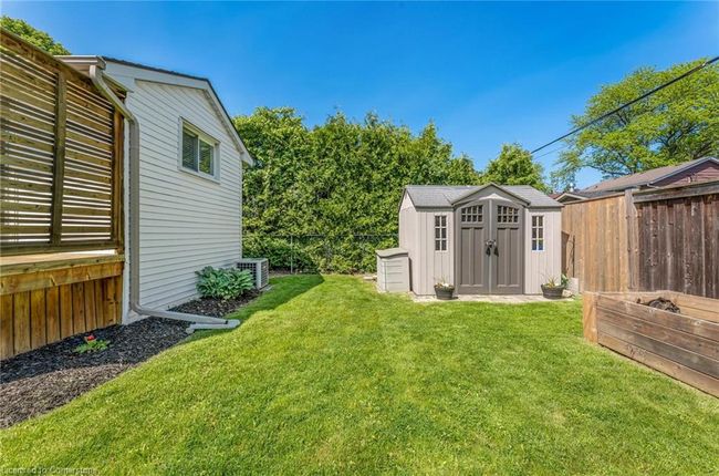 63 W 25 Th St, House other with 4 bedrooms, 1 bathrooms and 4 parking in Hamilton ON | Image 38