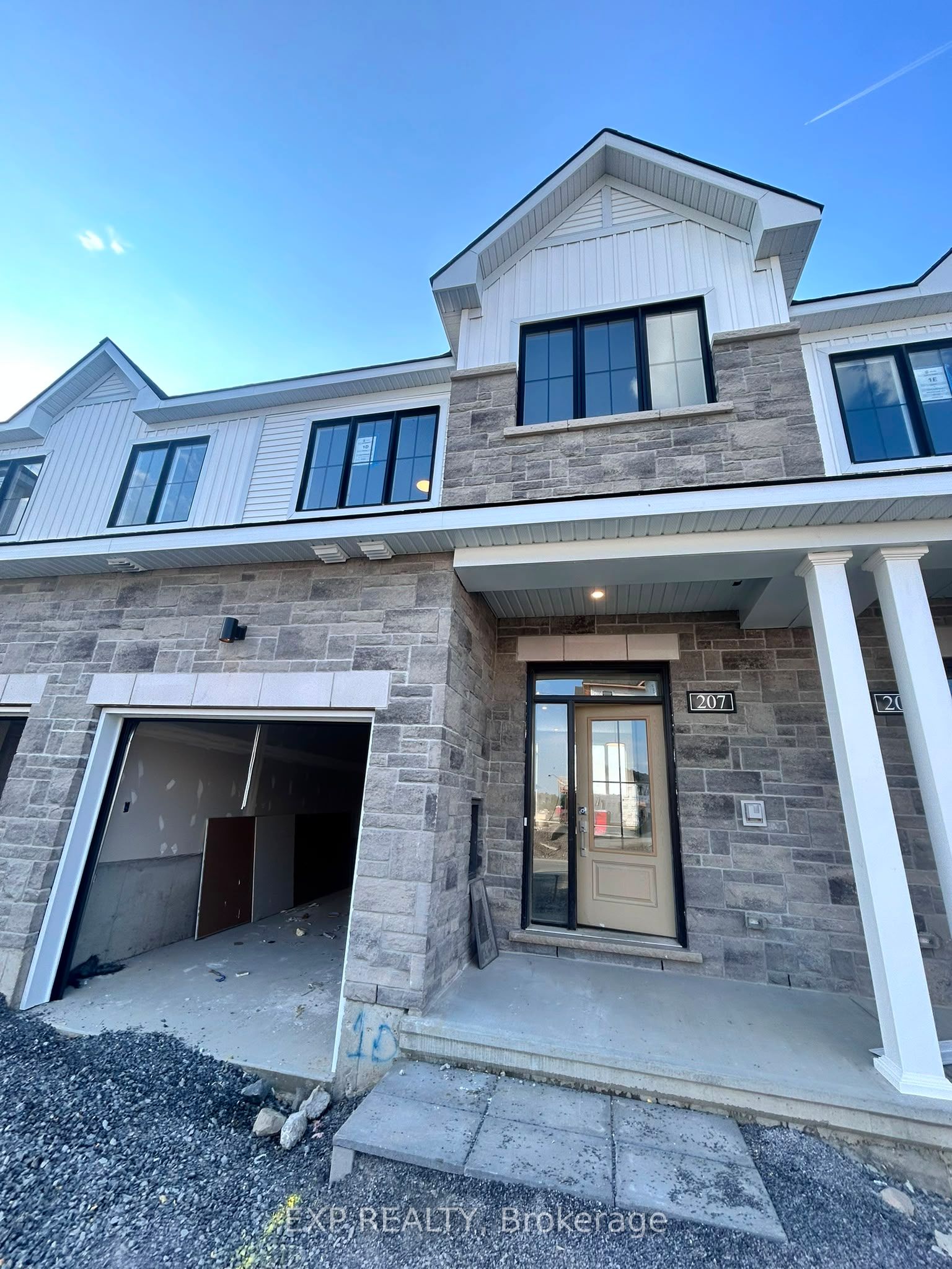 Residential Lease in Barrhaven