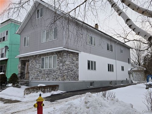 909 Bacon St, Utica, NY, 13501-2511 | Card Image