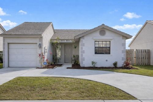 5761 Strawberry Lakes Cir, Lake Worth, FL, 33463-6505 | Card Image