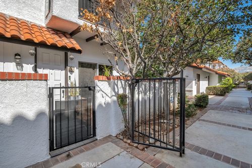 59-10030 Owensmouth Ave, Chatsworth, CA, 91311 | Card Image