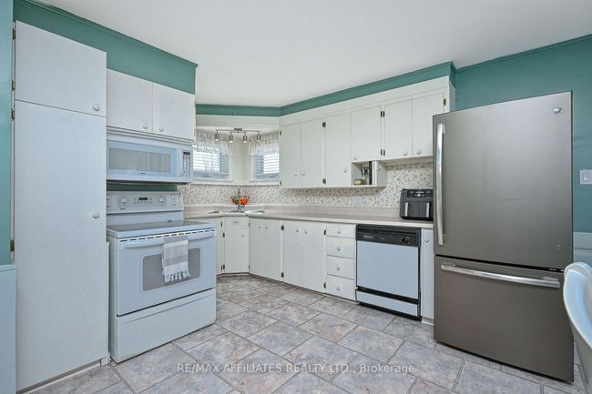 2 Philip St, House other with 4 bedrooms, 2 bathrooms and 4 parking in Smiths Falls ON | Image 16