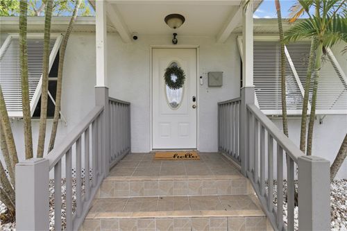 2710 16th Ave N, ST PETERSBURG, FL, 33713-5612 | Card Image